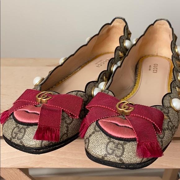 Gucci Flats with Receipt and Dust Bag - Picture 10 of 14